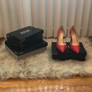 Simple Red a.n.a pumps